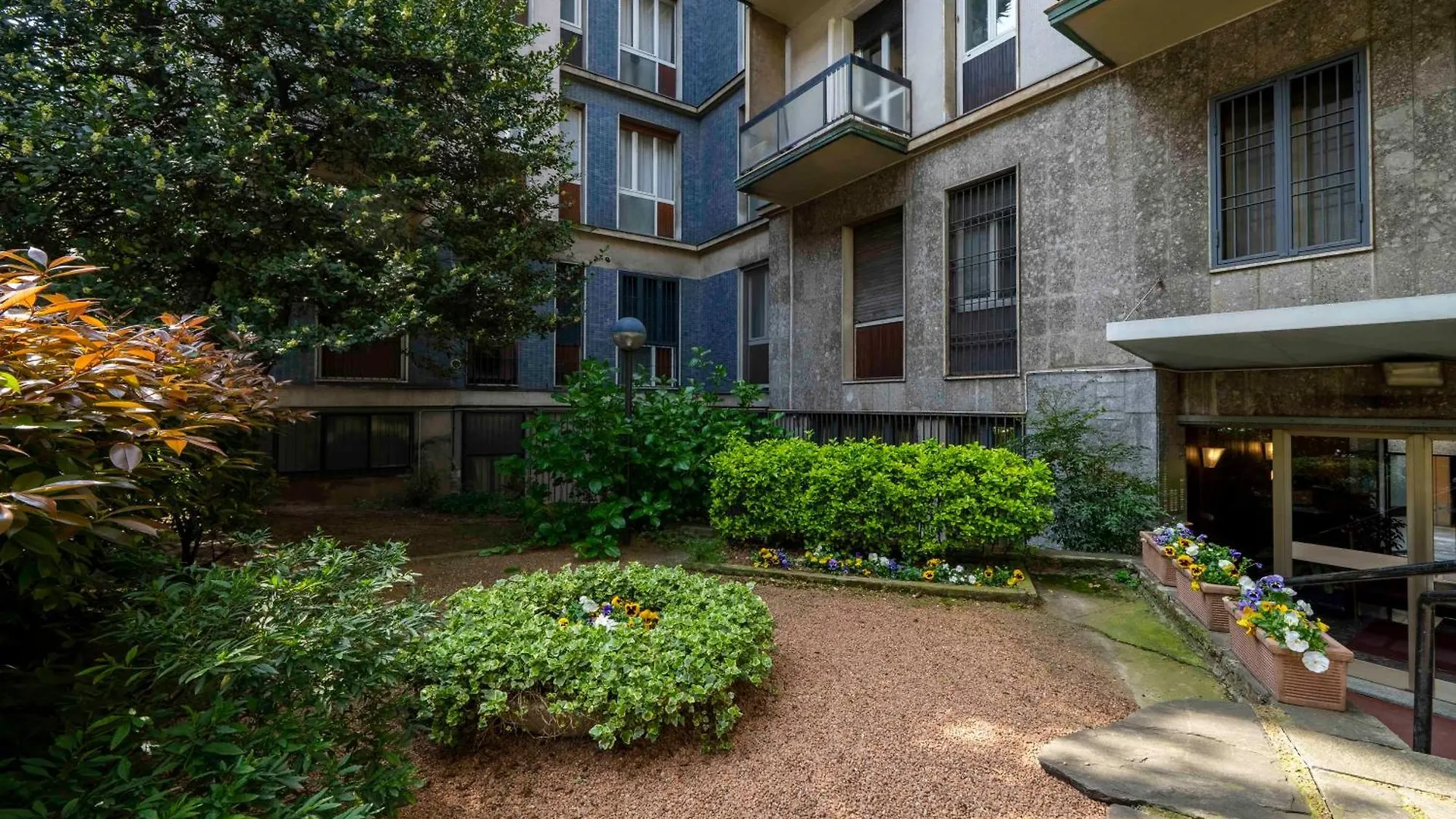 Lägenhet Duomo 10 Min - Spacious Home In The Heart Of Milan - Wifi
